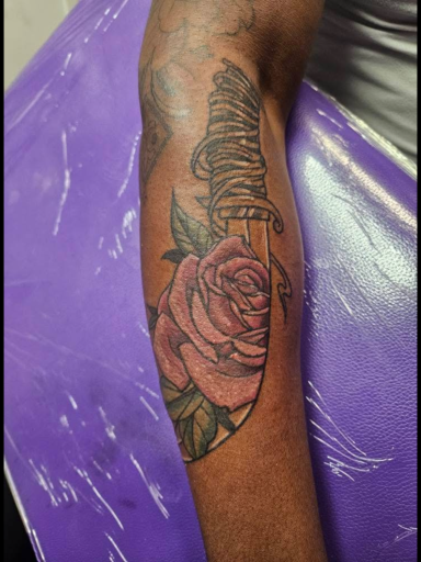 Neotrad rose and knifey